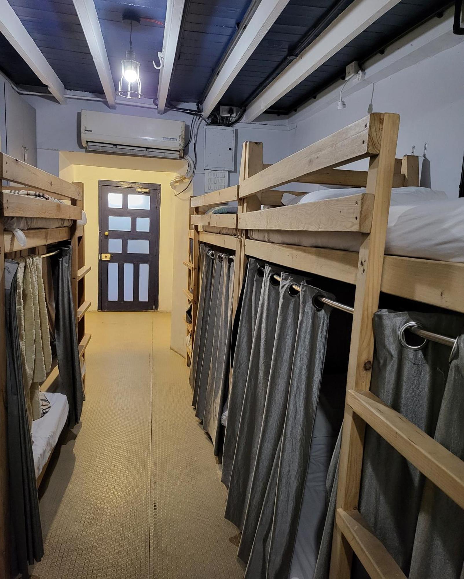 Namastey Mumbai Backpackers Hostel Exterior photo